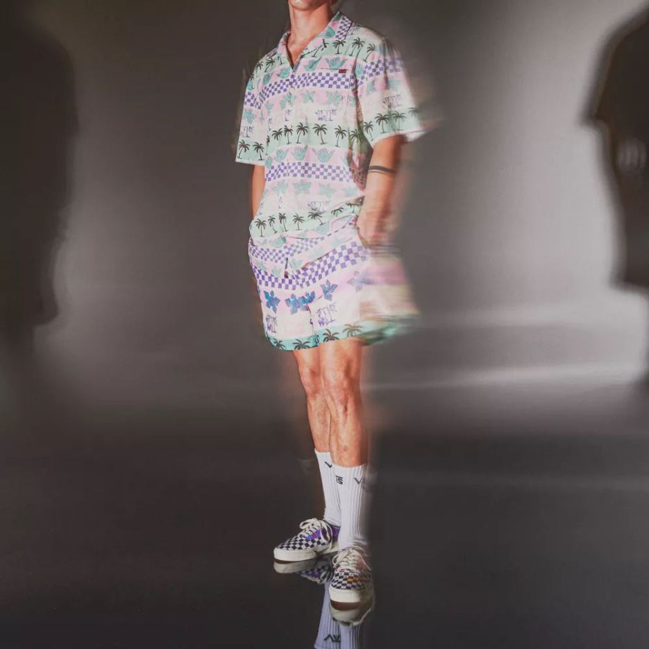 Vans X Choses étranges California Stripe Volley Boardshort Rose